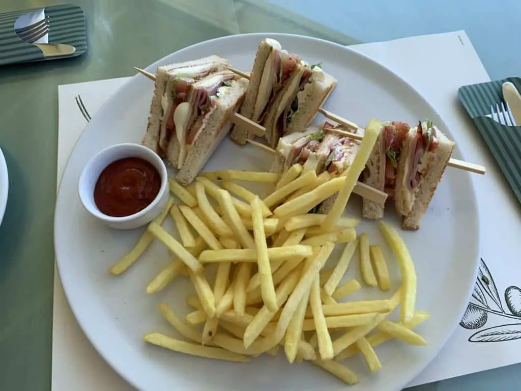 Club Sandwich on Valtos Beach