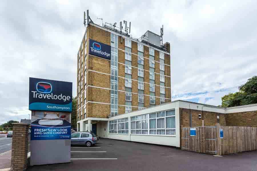  Travelodge Southampton Lodge Road by Rick McEvoy Photography 