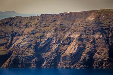 How high is the Santorini Caldera – check out this photo